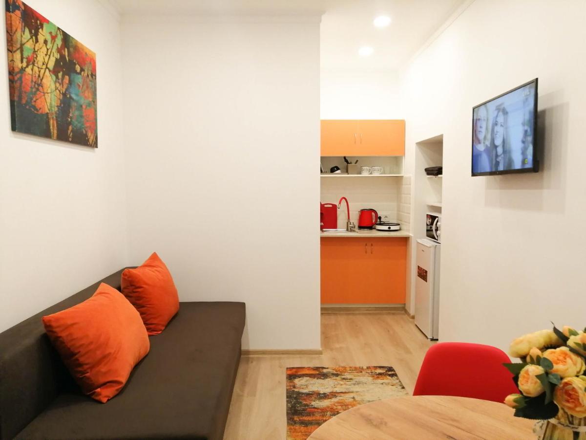 Світло Цілодобово Apartments In The City Center Lviv Eksteriør bilde