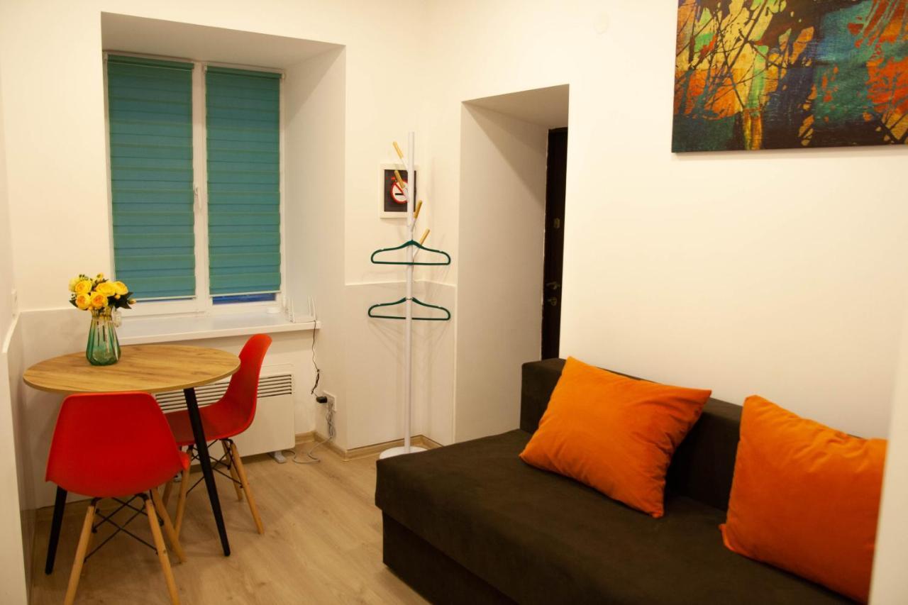 Світло Цілодобово Apartments In The City Center Lviv Eksteriør bilde
